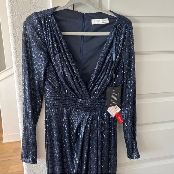 NWT Mac Duggal Ieena Long Sleeve Sequin Gown Midnight Blue 26490 - Picture 4 of 8